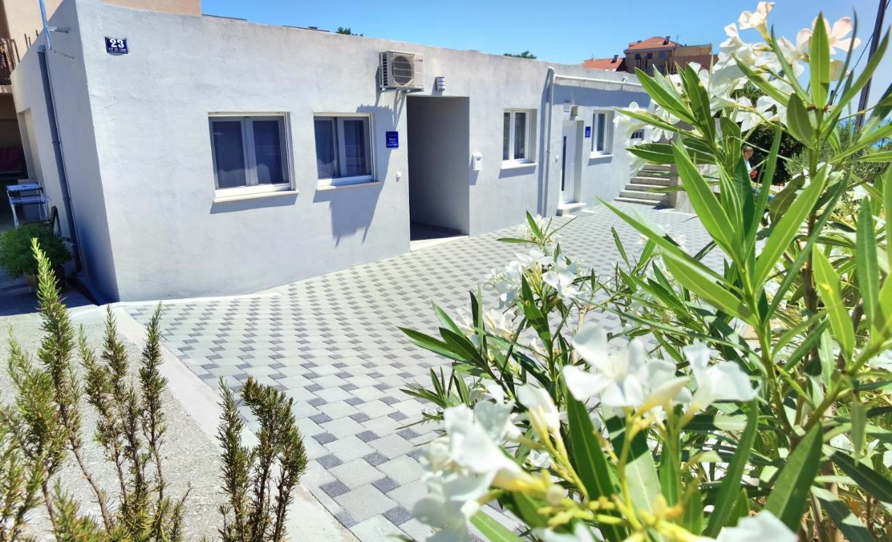Apartments Andrea สปลิท ภายนอก รูปภาพ