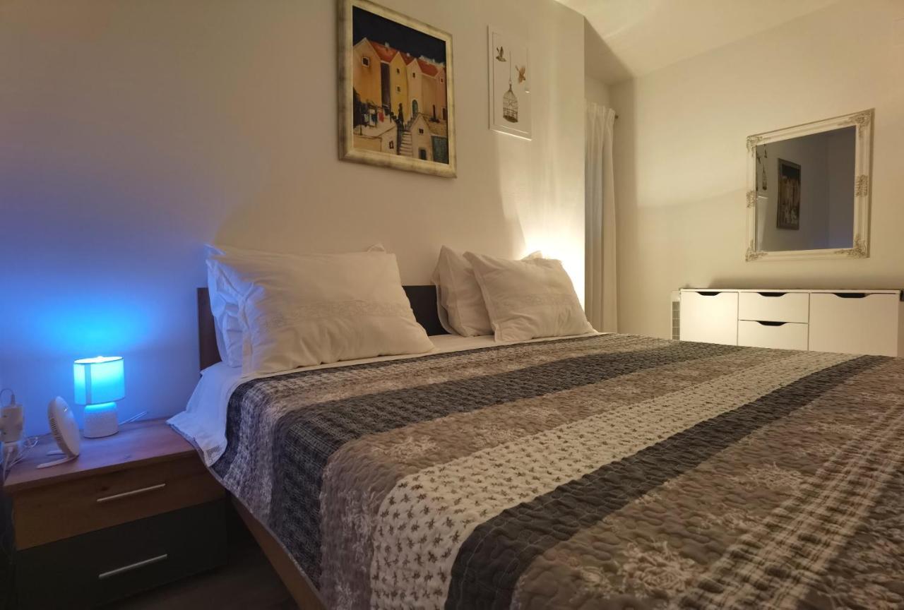 Apartments Andrea สปลิท ภายนอก รูปภาพ