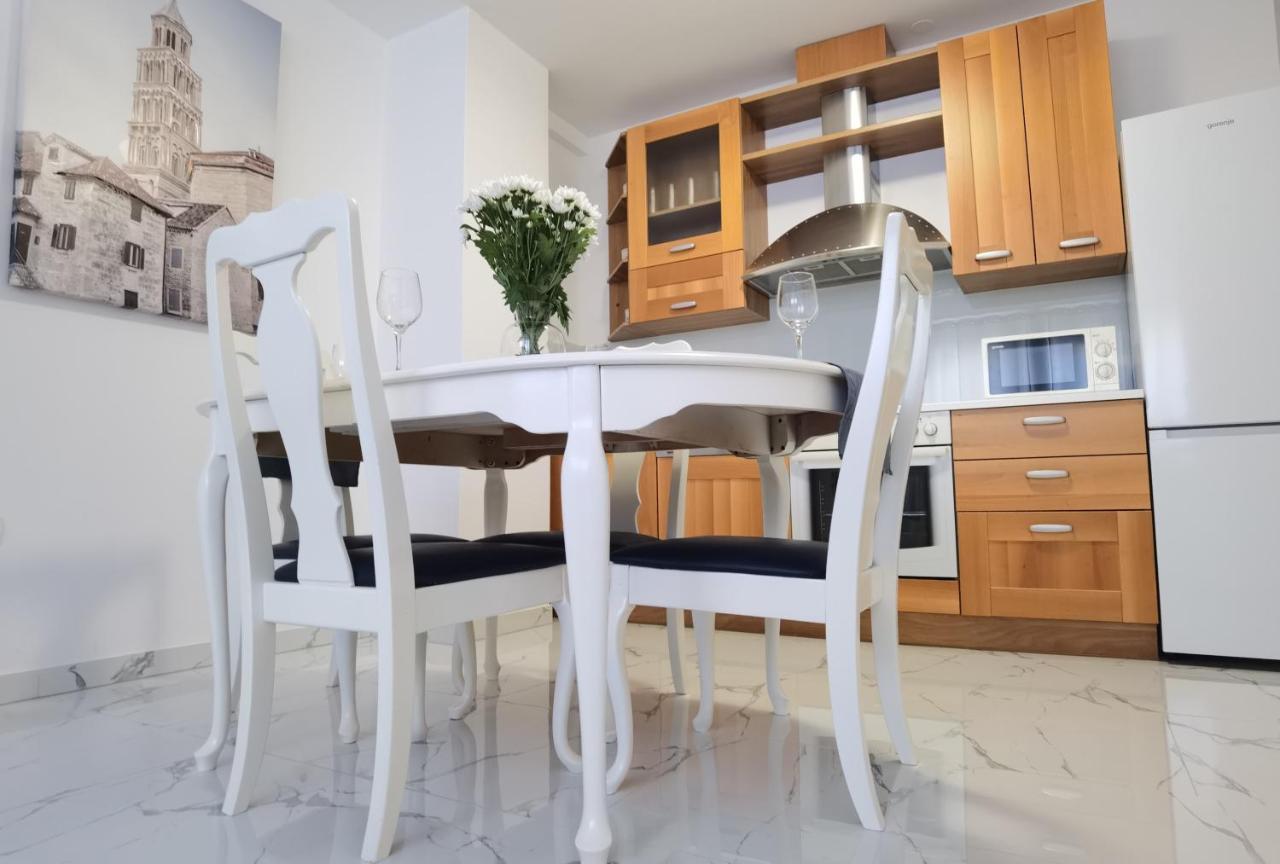 Apartments Andrea สปลิท ภายนอก รูปภาพ